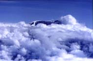 wolkenverhllter Kilimanjaro